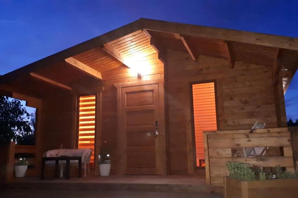 W Zurawim Zaciszu - Karwik Vila Pisz Exterior foto